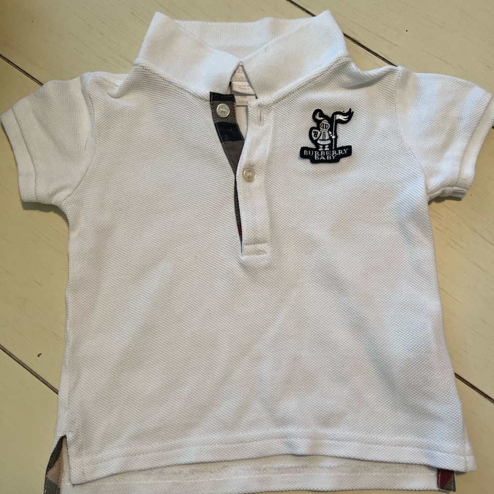 EUC Burberry Baby Size 6 months white Polo shirts